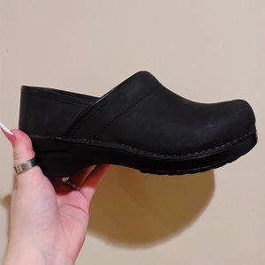 Sanita Professional “San Flex Closed Back” Clogs